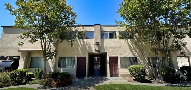 Photo - Monterey Apts