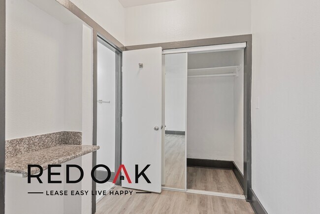 Photo - ~1 Month FREE~ Lovely and Stylish Studio w... Unidad 15