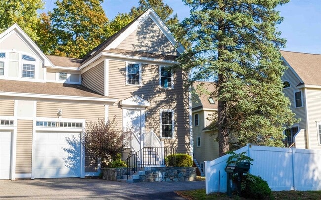 Building Photo - 171 N Main St