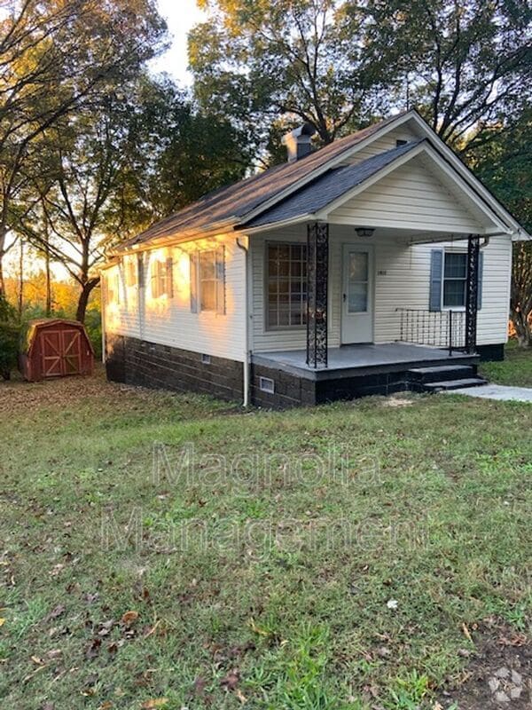 Building Photo - 1811 Colonial Ave Rental