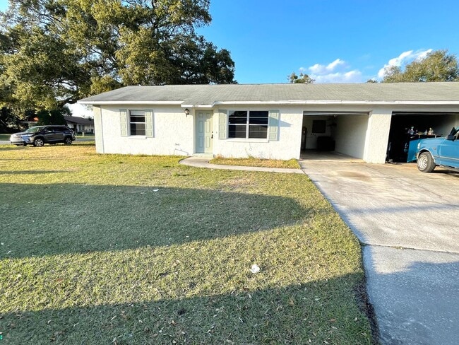 Building Photo - Nice 2/1 Duplex Home for Rent in St. Cloud