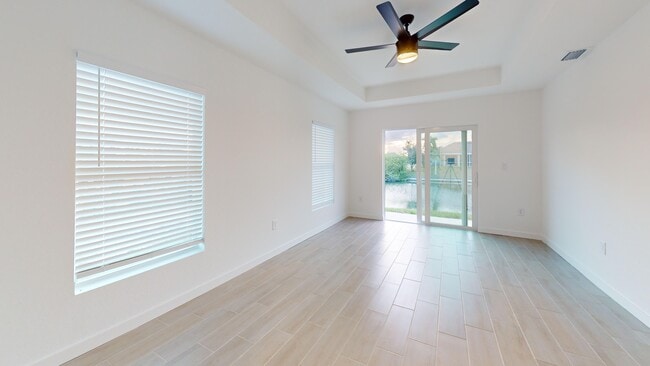 Photo - 2028 NE 6th Ave