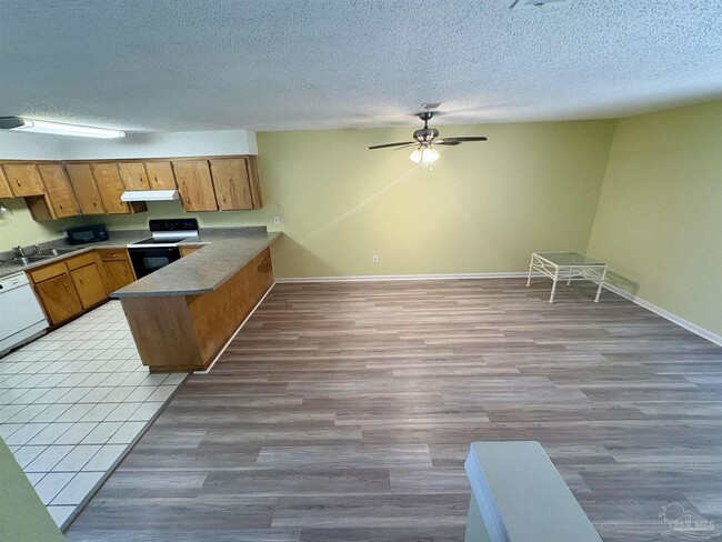 Photo - 193 W Burgess Rd