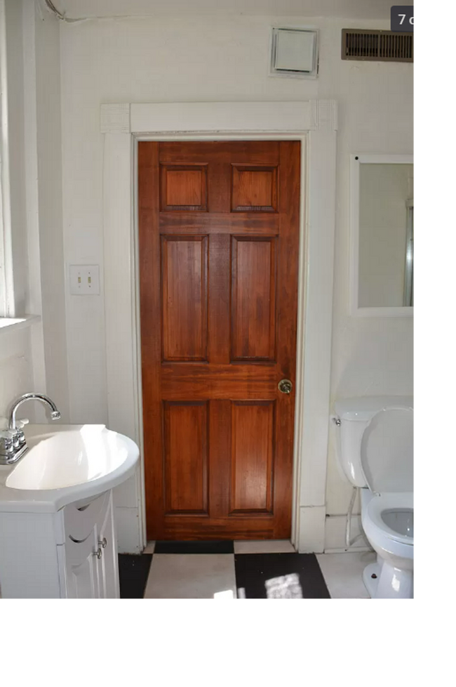 Photo - 300 W 14th St