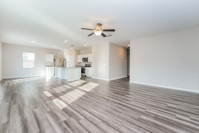 Photo - 3813 Ramsay Pass