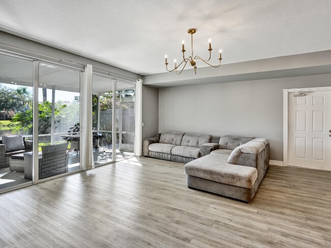 Photo - 5609 Cove Cir