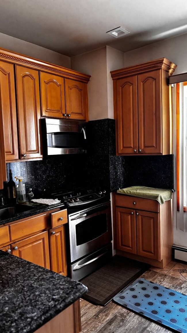 Photo - 86-08 144th St