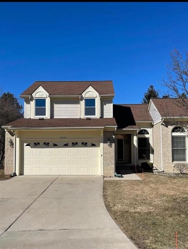 Photo - 24259 Weathervane Ct (Novi, MI)