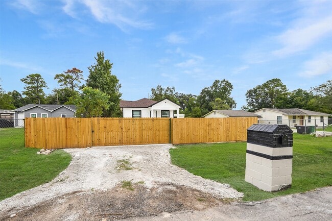 Photo - 9305 Kentshire Dr