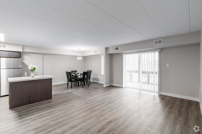 2 BR, 2 BA - 1150SF - Living Room