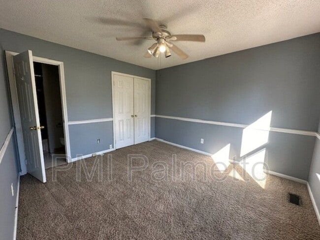 Photo - 105 Larkspur Ct