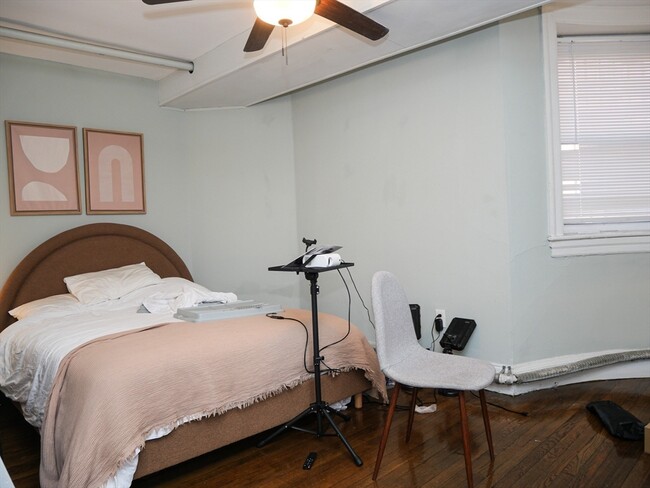 Photo - 43 Carlton St Unit 9