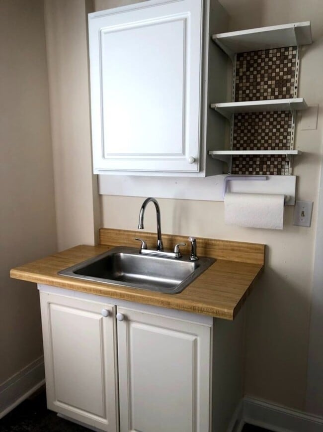 Photo - Studio apartment in Historical Burlington Unit D