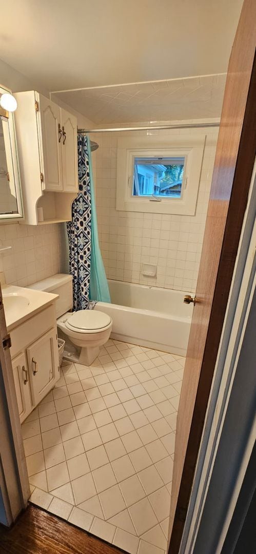 Photo - Newly renovated 2bed/1bath home in West Ya...