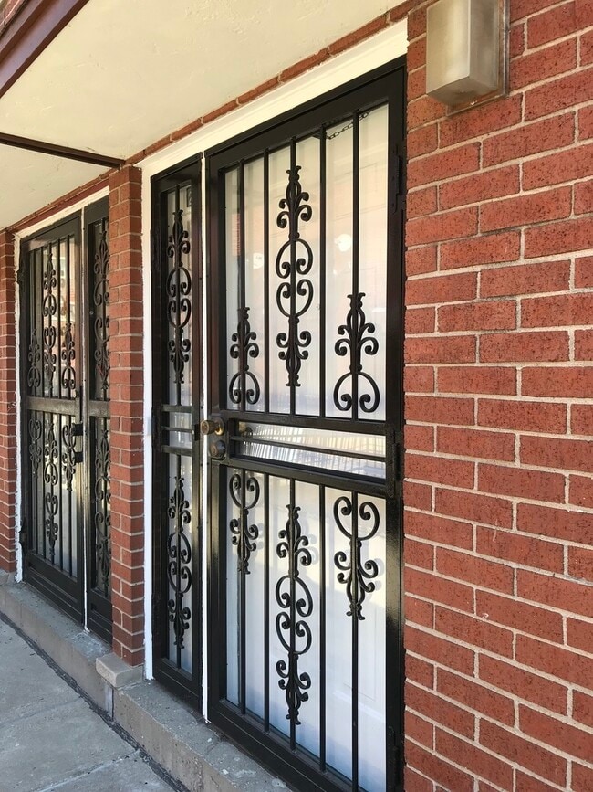 2305 S Stewart Ave Unit F