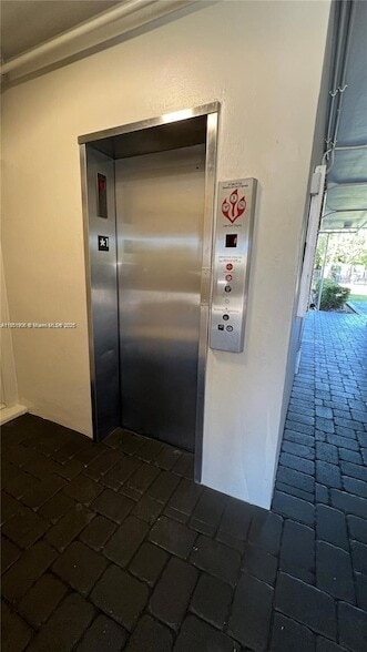 Photo - 941 Crystal Lake Dr Unit 208