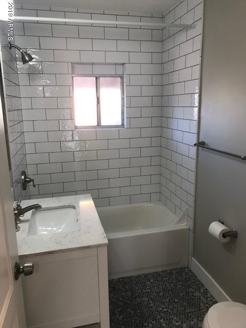 Photo - 1914 W Holly St