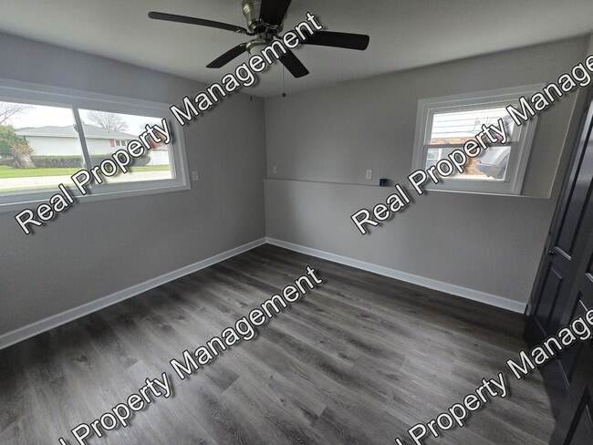 Photo - Updated 2 Bedroom Apartment