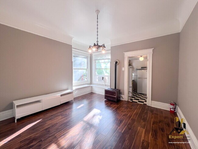 Building Photo - 1708 16th St Unit 1710 1/2