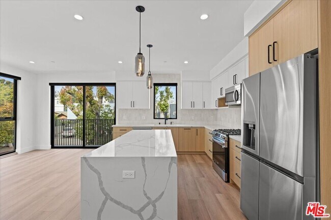 Photo - 4825 Satsuma Ave Unit 2