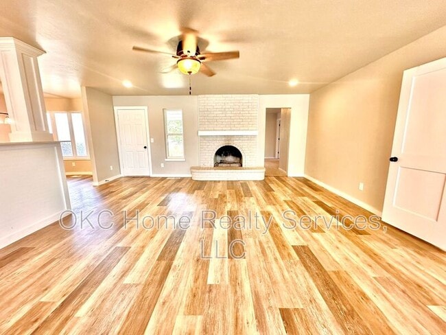 Photo - 3408 Oak Grove Dr