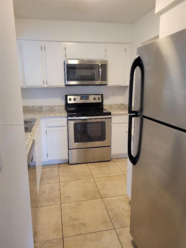 Photo - 1229 SW 46th Ave Unit 403