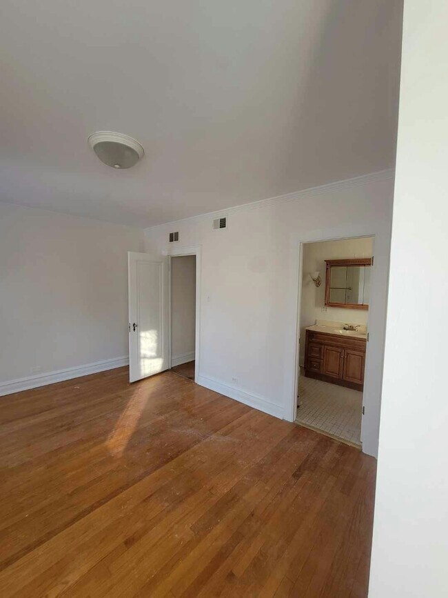 Photo - 1413 Dobson St Unit 1