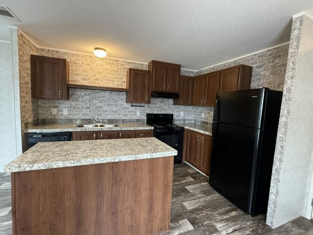 Photo - 12130 US Hwy 41 S