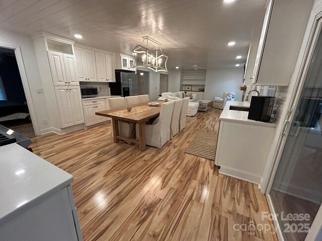 Photo - 10316 Whitethorn Dr