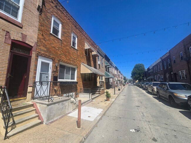 Photo - 2432 S Hutchinson St