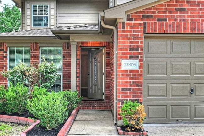 Photo - 21803 Manor Ct Dr