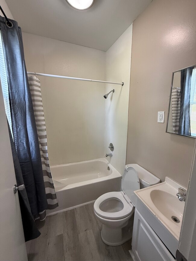 Photo - 305 Locust St Unit 305