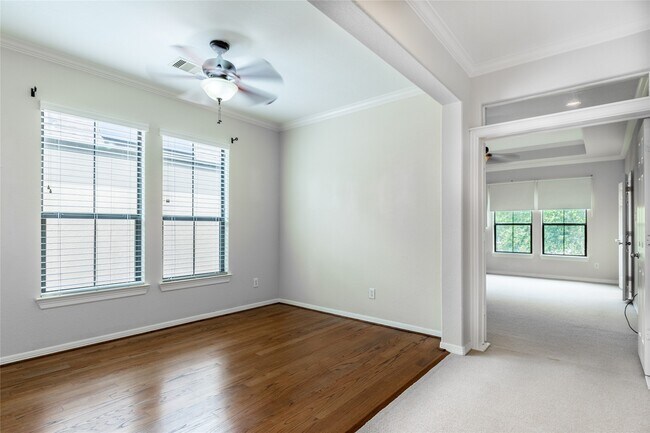 Photo - 2923 Royal Oaks Crest