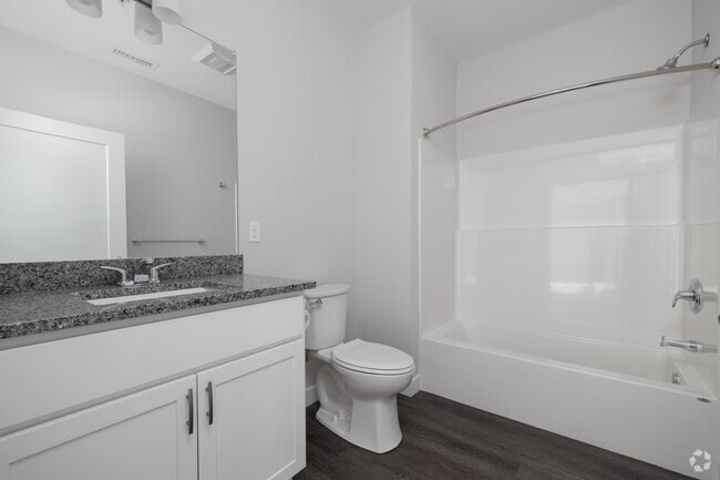 2BR, 2BA - 1,056SF - Bathroom