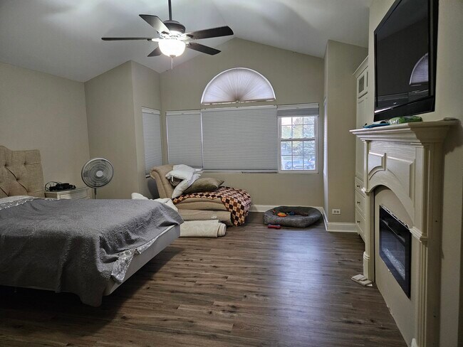 Photo - 1178 Longford Rd