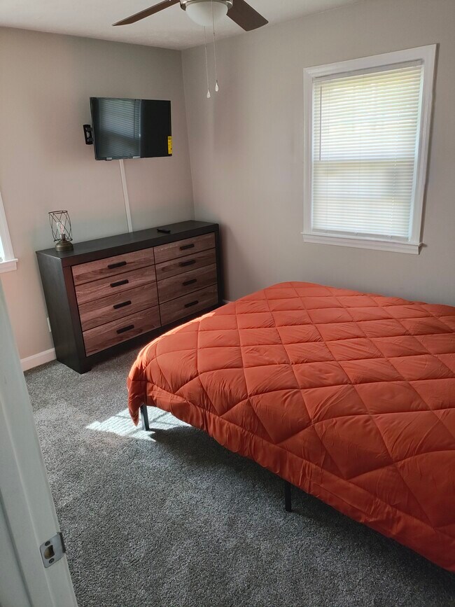 Photo - 6231 Lansford Dr