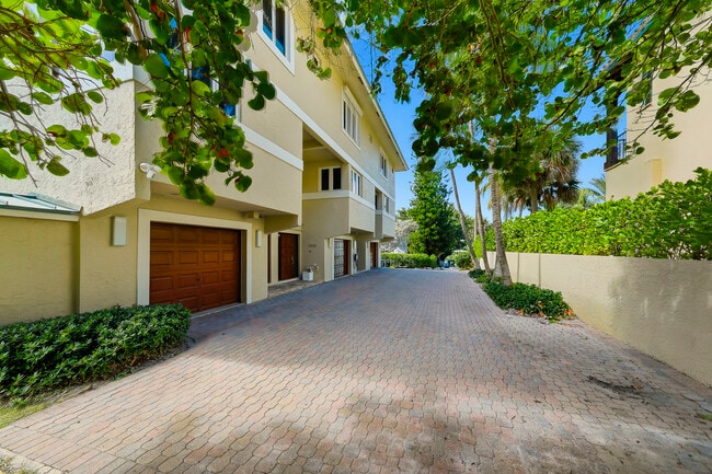 Photo - 4535 Coquina Rd
