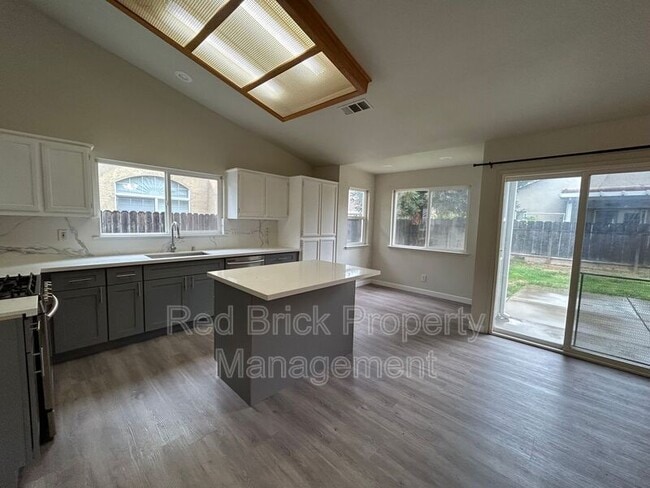 Photo - 2123 Princeville Ct