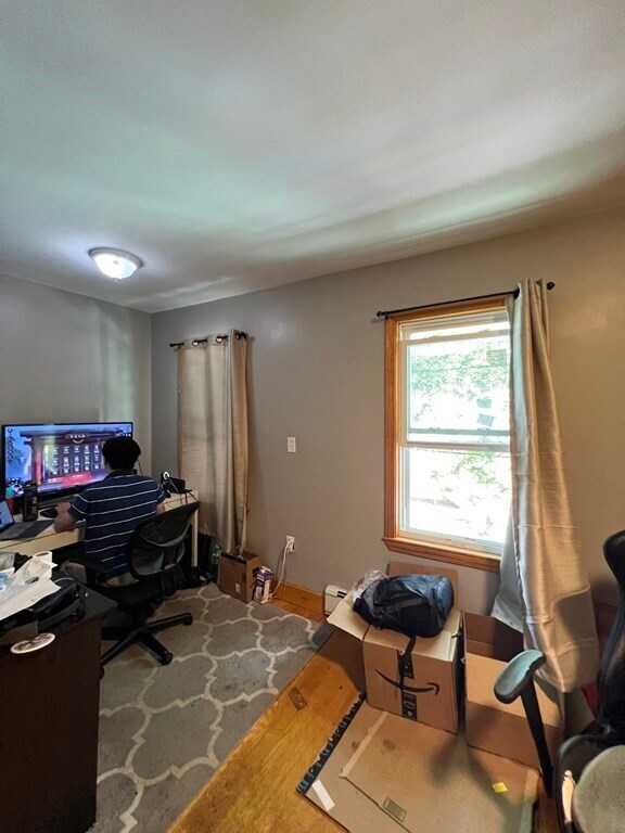 Photo - 180 Windsor St Unidad 179