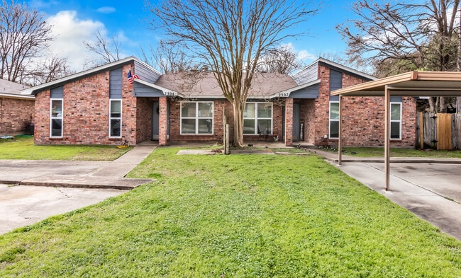 Photo - 2304 West Creek