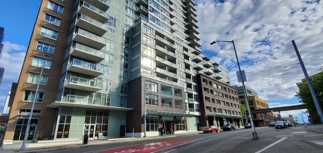 Building Photo - One of kind 7th terrace Unit 714N Rental