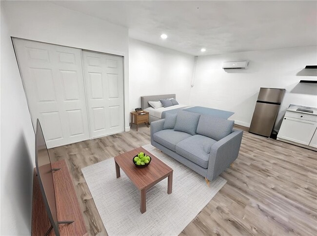 Photo - 1017 Parkwood Dr