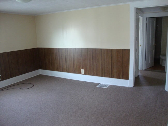 Building Photo - 225 College Ave Unit Fl. 2 Rental
