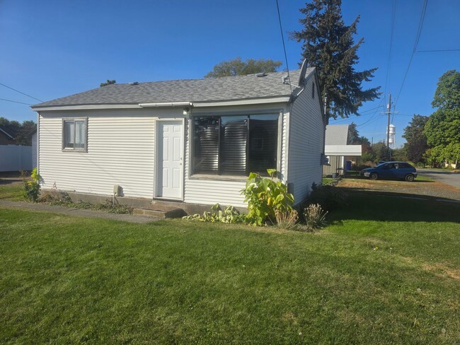 Millwood 2bed 1 bath remodeled home - Millwood 2bed 1 bath remodeled home