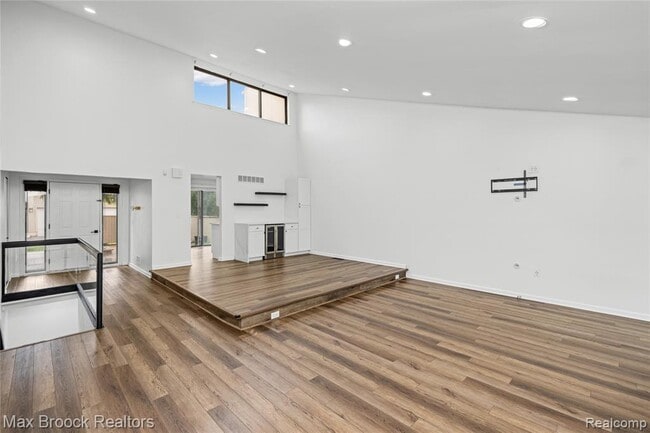 Photo - 7432 Azalea Ct