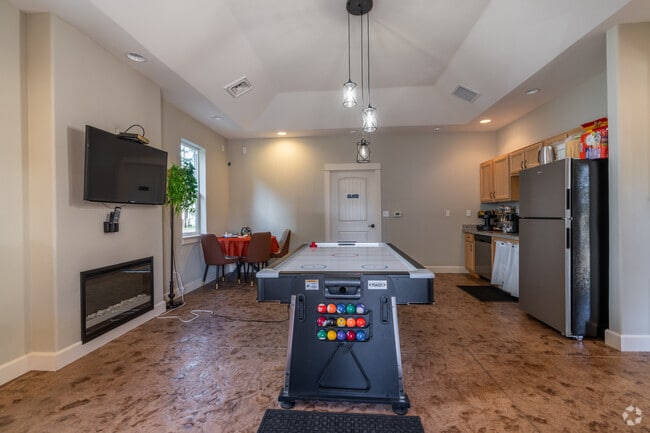 Clubhouse - Riverbend Apartments