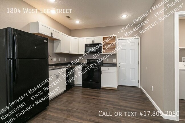 Photo - 1804 W Lee St