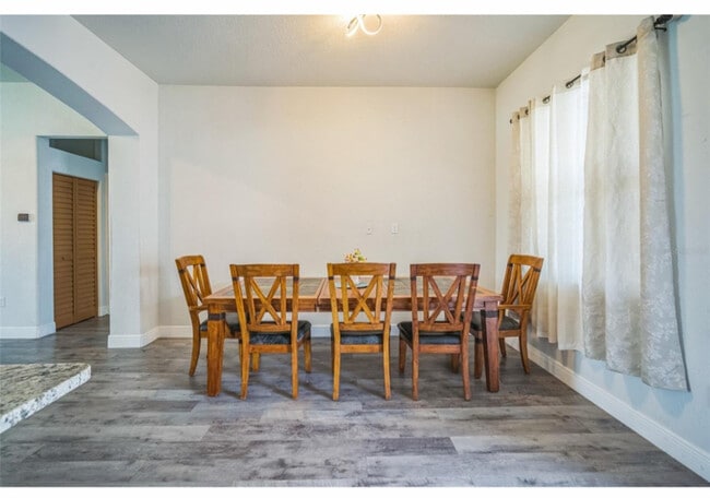 Photo - 10517 Camelia Dr
