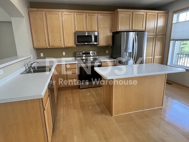 Photo - 8285 Labont Way