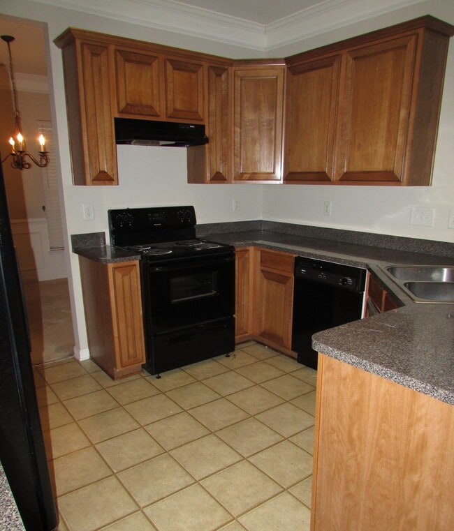 Photo - Large Home With Double Car Garage in Catawba Hills